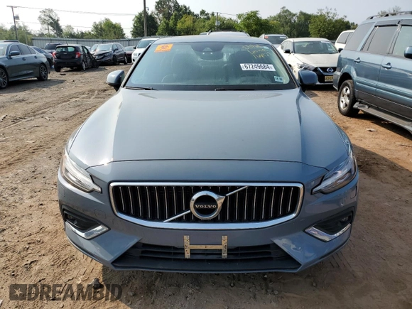 2022 Volvo S60 Plus Dark Theme with VIN 7JRL12TL0NG161427, listed as a Copart auction lot 67249684 with 0 mi miles and Salvage Title. Bid and sale history available at carsss.com. Image 5.
