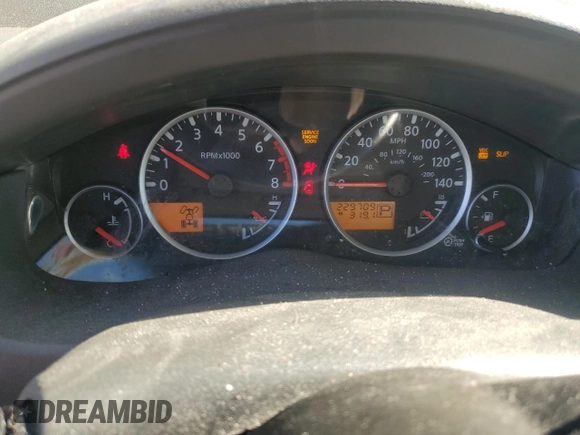 2010 Nissan Pathfinder SE z VIN 5N1AR1NB2AC612657, wystawiony jako Copart lot #43523775 z przebiegiem 229 709 mil mil oraz Czysty tytuł • Clean title. Historia ofert i sprzedaży dostępna na DreamBid. Obrazek 9.