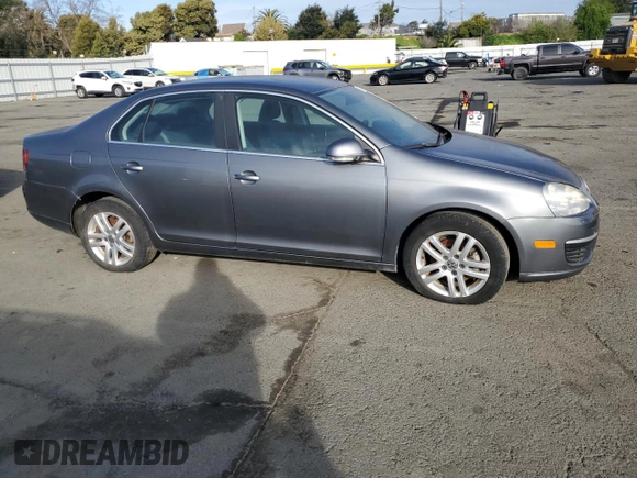 2010 Volkswagen Jetta TDI z VIN 3VWAL7AJ2AM170674, wystawiony jako Copart lot #50191095 z przebiegiem 195 538 mil mil oraz Czysty tytuł • Clean title. Historia ofert i sprzedaży dostępna na DreamBid. Obrazek 4.