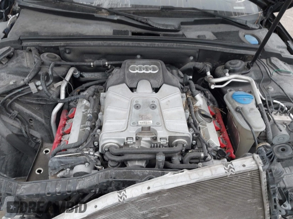 2016 Audi S4 Premium Plus z VIN WAUBGAFL4GA002704, wystawiony jako IAAI lot #41852967 z przebiegiem 68 049 mil mil oraz . Historia ofert i sprzedaży dostępna na DreamBid. Obrazek 10.