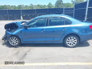 2015 Volkswagen Jetta SE с VIN 3VWD07AJXFM285827, выставлен на аукционе IAAI как лот 42325223 с пробегом 148 225 миль миль и . История ставок и продаж доступна на DreamBid. Изображение 15.