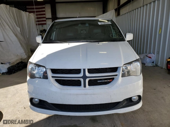 2019 Dodge Grand Caravan GT with VIN 2C4RDGEG5KR571339, listed as a Copart auction lot 45017315 with 189,974 mi miles and Clean Title. Bid and sale history available at carsss.com. Image 5.