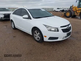 2014 Chevrolet Cruze 1LT z VIN 1G1PC5SB2E7315052, wystawiony jako IAAI lot #41960387 z przebiegiem 109 176 mil mil oraz . Historia ofert i sprzedaży dostępna na DreamBid. Obrazek 1.