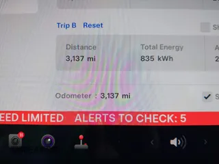 2024 Tesla Model Y Long Range with VIN 7SAYGDEE7RF199673, listed as a IAAI auction lot 41263305 with 3,137 mi miles and . Bid and sale history available at DreamBid. Image 15.