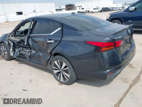 2020 Nissan Altima 2.5 SL with VIN 1N4BL4EV3LC160149, listed as a IAAI auction lot 41774085 with 106,605 mi miles. Bid and sale history available at carsss.com. Image 3.