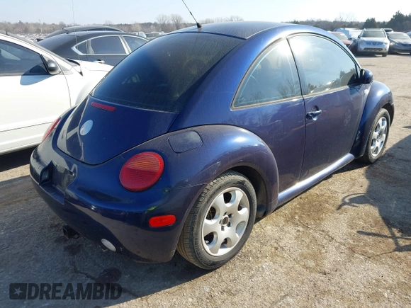 2002 Volkswagen Beetle GLS z VIN 3VWCB21CX2M432877, wystawiony jako IAAI lot #41605027 z przebiegiem Nie podano mil oraz . Historia ofert i sprzedaży dostępna na DreamBid. Obrazek 4.
