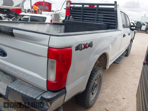 2019 Ford F-250 XL с VIN 1FT7W2B65KEE73554, выставлен на аукционе IAAI как лот 42523527 с пробегом 260 323 миль миль и . История ставок и продаж доступна на DreamBid. Изображение 4.