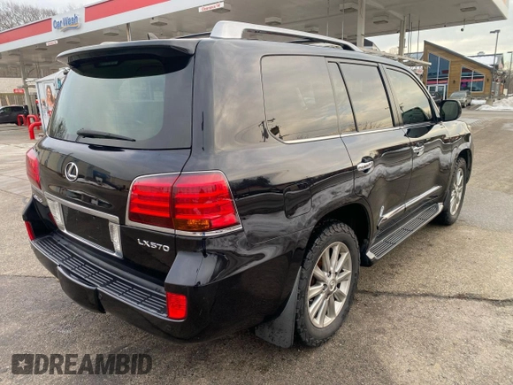 2009 Lexus LX 570 z VIN JTJHY00W394025574, wystawiony jako Copart lot #47316365 z przebiegiem 182 586 mil mil oraz Czysty tytuł • Clean title. Historia ofert i sprzedaży dostępna na DreamBid. Obrazek 4.