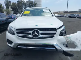 2019 Mercedes-Benz GLC 300 with VIN WDC0G4JB0KF670869, listed as a IAAI auction lot 42106326 with 51,047 mi miles and . Bid and sale history available at DreamBid. Image 12.