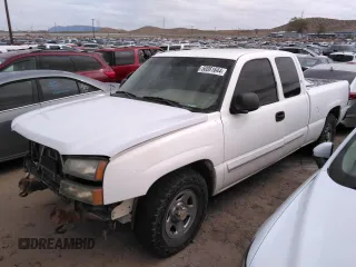 2004 Chevrolet Silverado 1500 LS with VIN 2GCEC19T841238219, listed as a Copart auction lot 50061644 with 307,825 mi miles and Salvage Title. Bid and sale history available at carsss.com. Image 1.