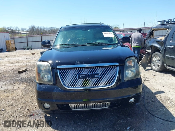 2010 GMC Yukon Denali with VIN 1GKUKEEF5AR201853, listed as a IAAI auction lot 41847258 with 205,431 mi miles. Bid and sale history available at carsss.com. Image 12.