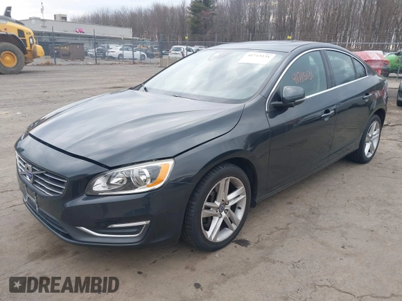 2015 Volvo S60 T5 Platinum with VIN YV1612TDXF1317203, listed as a IAAI auction lot 41715131 with 142,632 mi miles. Bid and sale history available at carsss.com. Image 17.