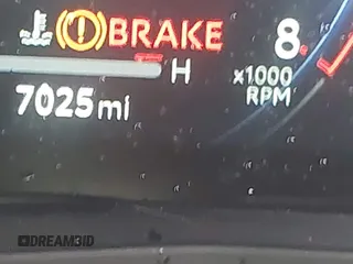 2024 Toyota Land Cruiser z VIN JTEABFAJ9RK004196, wystawiony jako IAAI lot #40875883 z przebiegiem 7 025 mil mil oraz . Historia ofert i sprzedaży dostępna na DreamBid. Obrazek 15.