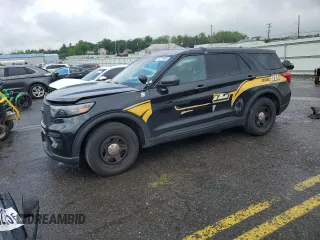 2021 Ford Police Interceptor Utility z VIN 1FM5K8AB6MGC24011, wystawiony jako Copart lot #57274085 z przebiegiem 51 479 mil mil oraz Szkody całkowita. Historia ofert i sprzedaży dostępna na DreamBid. Obrazek 1.