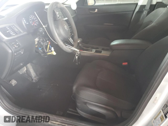 2020 Kia Optima LX z VIN 5XXGT4L31LG382738, wystawiony jako Copart lot #55754205 z przebiegiem 91 605 mil mil oraz Szkoda całkowita • Salvage title. Historia ofert i sprzedaży dostępna na DreamBid. Obrazek 7.