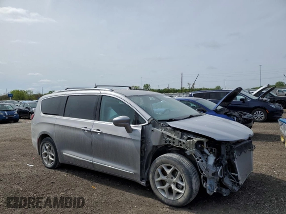 2017 Chrysler Pacifica Touring L Plus с VIN 2C4RC1EG4HR665687, выставлен на аукционе Copart как лот 53917575 с пробегом 133 184 миль миль и Списание • Salvage title. История ставок и продаж доступна на DreamBid. Изображение 4.
