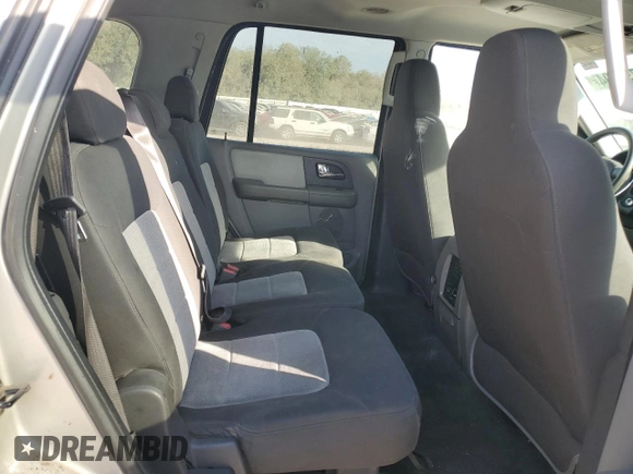 2005 Ford Expedition Special Service с VIN 1FMPU15585LA89766, выставлен на аукционе Copart как лот 75751994 с пробегом Не указан миль и Списание • Salvage title. История ставок и продаж доступна на DreamBid. Изображение 11.