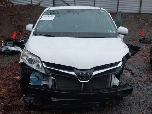 2020 Toyota Sienna LE с VIN 5TDJZ3DC6LS237433, выставлен на аукционе IAAI как лот 40948475 с пробегом 108 000 миль миль и . История ставок и продаж доступна на DreamBid. Изображение 13.