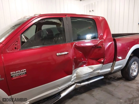2011 Dodge Ram 2500 SLT with VIN 3D7UT2HL4BG557274, listed as a IAAI auction lot 41429360 with 261,453 mi miles. Bid and sale history available at carsss.com. Image 6.