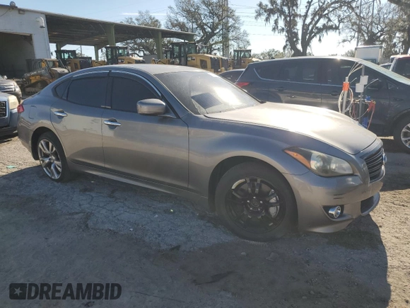 2013 Infiniti M37 with VIN JN1BY1AR9DM604703, listed as a Copart auction lot 77650014 with 104,675 mi miles and Salvage Title. Bid and sale history available at carsss.com. Image 4.
