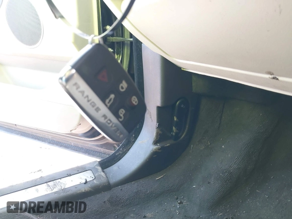 2015 Land Rover Range Rover Evoque Prestige with VIN SALVV2BG1FH960301, listed as a IAAI auction lot 41415373 with 112,960 mi miles and . Bid and sale history available at DreamBid. Image 11.