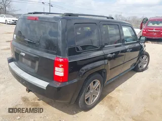 2007 Jeep Patriot Sport with VIN 1J8FF28W97D267050, listed as a IAAI auction lot 41793288 with 132,743 mi miles and . Bid and sale history available at DreamBid. Image 4.