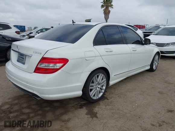 2009 Mercedes-Benz C-Class 3.0L Sport with VIN WDDGF54X39R050407, listed as a IAAI auction lot 42105946 with 197,471 mi miles. Bid and sale history available at carsss.com. Image 4.