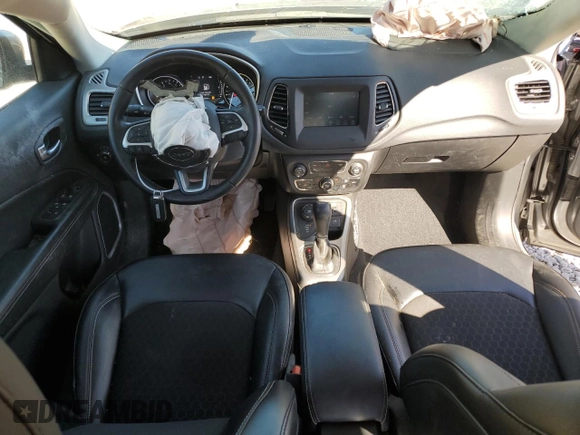 2020 Jeep Compass Latitude with VIN 3C4NJDBB0LT164557, listed as a Copart auction lot 49417785 with 25,540 mi miles and Salvage Title. Bid and sale history available at carsss.com. Image 8.