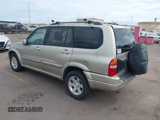 2003 Suzuki XL-7 Touring with VIN JS3TY92V634103506, listed as a IAAI auction lot 41593602 with 176,477 mi miles. Bid and sale history available at carsss.com. Image 3.
