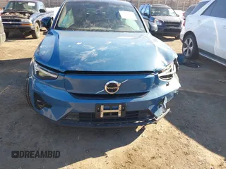 2022 Volvo C40 Recharge Pure Electric Ultimate with VIN YV4ED3GB8N2000405, listed as a IAAI auction lot 41347502 with 30,976 mi miles. Bid and sale history available at carsss.com. Image 12.
