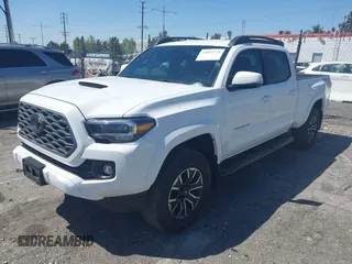 2023 Toyota Tacoma SR5 z VIN 3TMDZ5BN3PM160975, wystawiony jako IAAI lot #42024778 z przebiegiem 41 621 mil mil oraz . Historia ofert i sprzedaży dostępna na DreamBid. Obrazek 17.