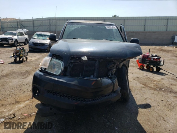 2005 Toyota Tundra Limited z VIN 5TBDT48115S473075, wystawiony jako Copart lot #62755424 z przebiegiem Nie podano mil oraz Szkoda całkowita • Salvage title. Historia ofert i sprzedaży dostępna na DreamBid. Obrazek 5.