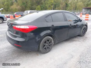 2015 Kia Forte LX with VIN KNAFK4A67F5426212, listed as a IAAI auction lot 40493636 with 85,216 mi miles. Bid and sale history available at carsss.com. Image 4.