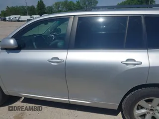 2010 Toyota Highlander with VIN 5TDZK3EH9AS015841, listed as a IAAI auction lot 42297683 with 262,617 mi miles and . Bid and sale history available at DreamBid. Image 15.