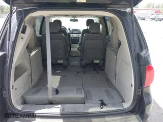 2010 Volkswagen Routan SE with VIN 2V4RW3D12AR186616, listed as a IAAI auction lot 42087154 with 90,735 mi miles. Bid and sale history available at carsss.com. Image 14.
