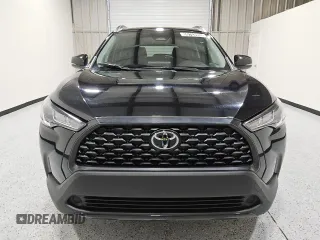 2023 Toyota Corolla Cross LE z VIN 7MUCAAAGXPV060196, wystawiony jako Copart lot #55703965 z przebiegiem 48 304 mil mil oraz Czysty tytuł • Clean title. Historia ofert i sprzedaży dostępna na DreamBid. Obrazek 5.