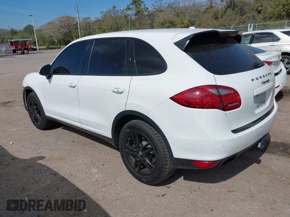 2014 Porsche Cayenne S z VIN WP1AB2A2XELA58986, wystawiony jako IAAI lot #41577501 z przebiegiem 53 672 mil mil oraz . Historia ofert i sprzedaży dostępna na DreamBid. Obrazek 3.