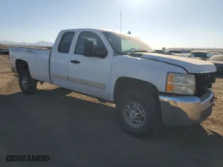 2008 Chevrolet Silverado 2500HD Work Truck with VIN 1GCHC29K28E115109, listed as a Copart auction lot 43336925 with 266,669 mi miles and Salvage Title. Bid and sale history available at carsss.com. Image 4.