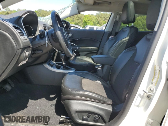 2020 Jeep Compass Latitude with VIN 3C4NJDBB0LT228984, listed as a Copart auction lot 53092445 with 24,624 mi miles and Salvage title. Bid and sale history available at DreamBid. Image 7.