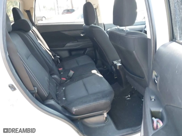 2017 Mitsubishi Outlander SE with VIN JA4AD3A35HZ059338, listed as a IAAI auction lot 41992004 with 120,071 mi miles. Bid and sale history available at carsss.com. Image 8.