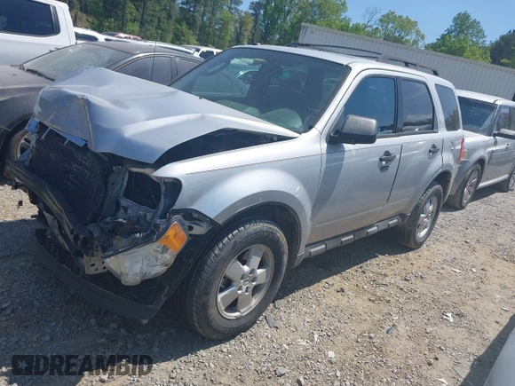 2011 Ford Escape XLT с VIN 1FMCU9DG9BKB50821, выставлен на аукционе IAAI как лот 42050075 с пробегом 101 946 миль миль и . История ставок и продаж доступна на DreamBid. Изображение 17.
