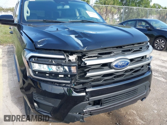 2024 Ford Expedition Max XLT с VIN 1FMJK1H83REA27722, выставлен на аукционе IAAI как лот 42376146 с пробегом 31 277 миль миль и . История ставок и продаж доступна на DreamBid. Изображение 18.