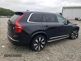 2023 Volvo XC90 Ultimate Bright Theme with VIN YV4H60CA3P1927839, listed as a Copart auction lot 73084544 with 52,486 mi miles and Salvage title. Bid and sale history available at DreamBid. Image 3.