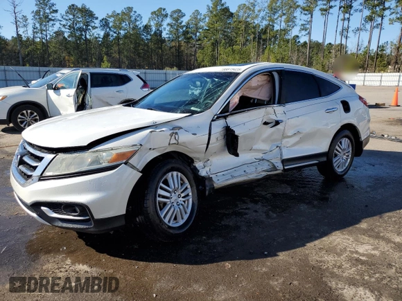 2013 Honda Crosstour EX z VIN 5J6TF3H35DL004796, wystawiony jako Copart lot #88873425 z przebiegiem 200 744 mil mil oraz Szkoda całkowita • Salvage title. Historia ofert i sprzedaży dostępna na DreamBid. Obrazek 1.