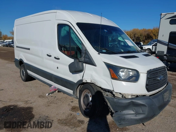 2017 Ford Transit z VIN 1FTYR2CMXHKA39469, wystawiony jako IAAI lot #41052341 z przebiegiem 153 613 mil mil oraz . Historia ofert i sprzedaży dostępna na DreamBid. Obrazek 6.