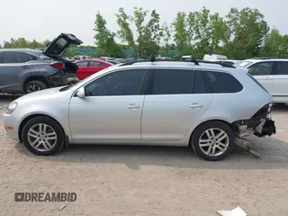 2014 Volkswagen Jetta TDI w/Sunroof & Nav z VIN 3VWPL7AJ3EM618503, wystawiony jako IAAI lot #42352147 z przebiegiem 94 341 mil mil oraz . Historia ofert i sprzedaży dostępna na DreamBid. Obrazek 14.