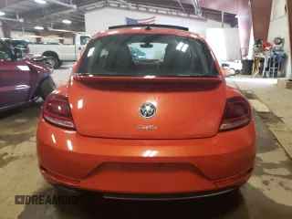 2018 Volkswagen Beetle SE with VIN 3VWJD7AT7JM707053, listed as a Copart auction lot 87116384 with 0 mi miles and Salvage Title. Bid and sale history available at carsss.com. Image 6.