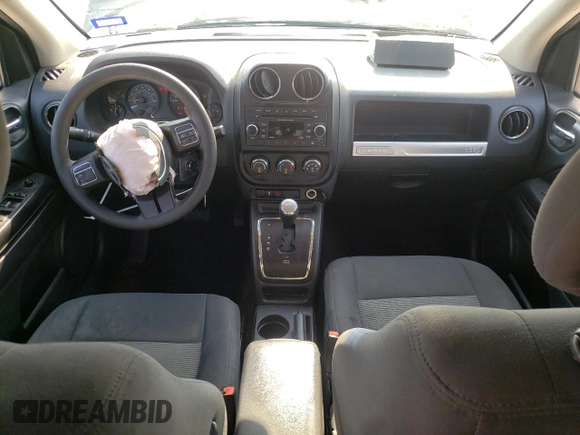 2016 Jeep Compass Sport с VIN 1C4NJCBA1GD612124, выставлен на аукционе Copart как лот 65743893 с пробегом 174 768 миль миль и Списание • Salvage title. История ставок и продаж доступна на DreamBid. Изображение 8.