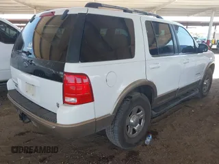 2002 Ford Explorer Eddie Bauer с VIN 1FMZU64W12ZA40059, выставлен на аукционе IAAI как лот 42449518 с пробегом Не указан миль и . История ставок и продаж доступна на DreamBid. Изображение 4.