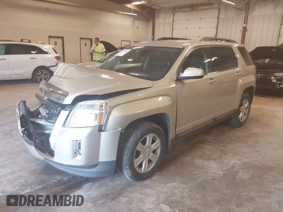2015 GMC Terrain SLE z VIN 2GKFLWEK8F6393684, wystawiony jako IAAI lot #42242744 z przebiegiem 90 077 mil mil oraz . Historia ofert i sprzedaży dostępna na DreamBid. Obrazek 2.